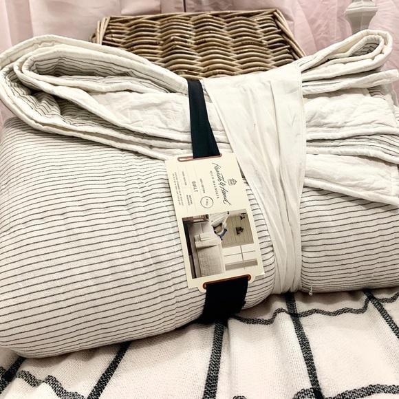 Microstripe Quilt Hearth & Hand™with Magnolia-King - Picture 6 of 8